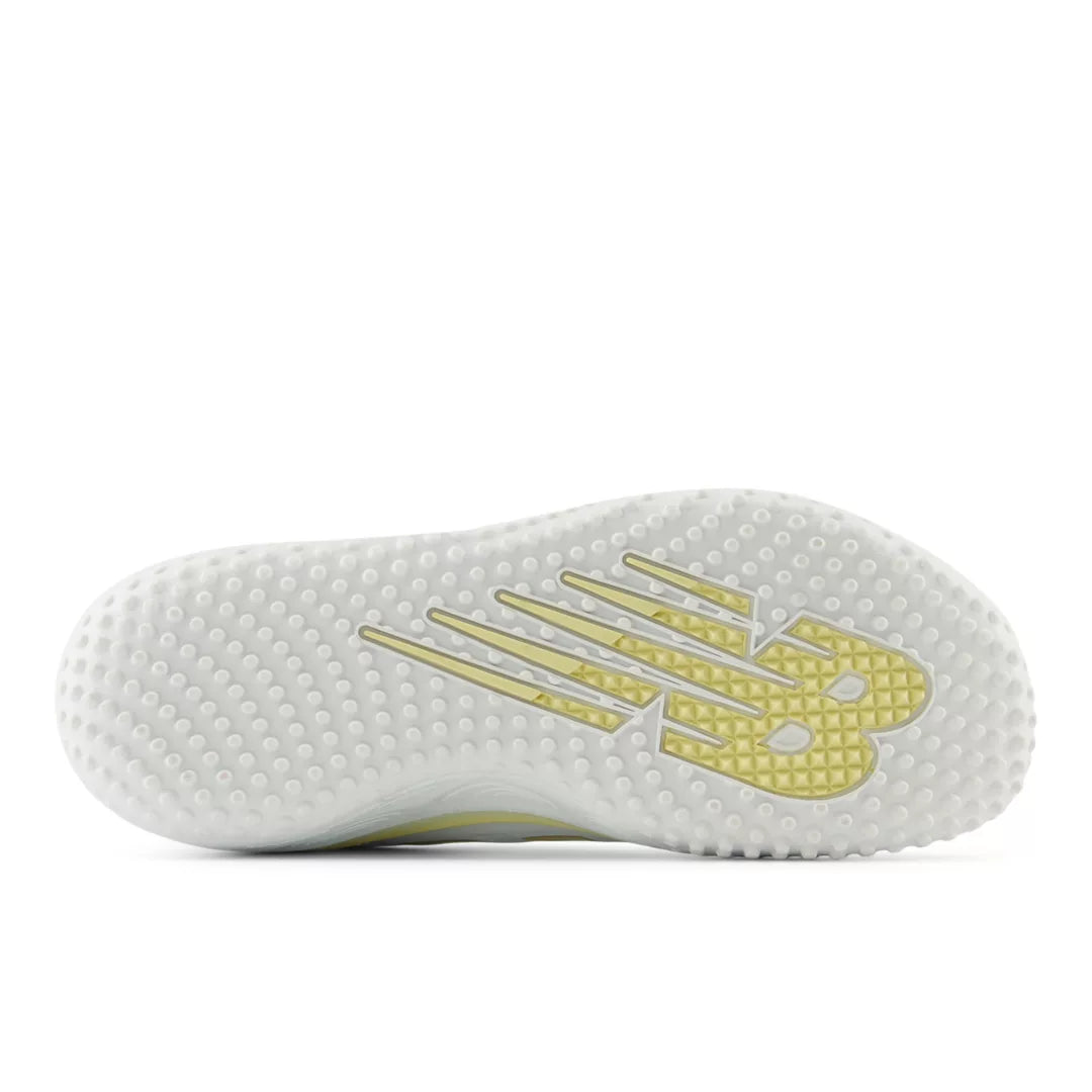 Women Fresh Foam Velo v4 Turf-Trainer / New Balance