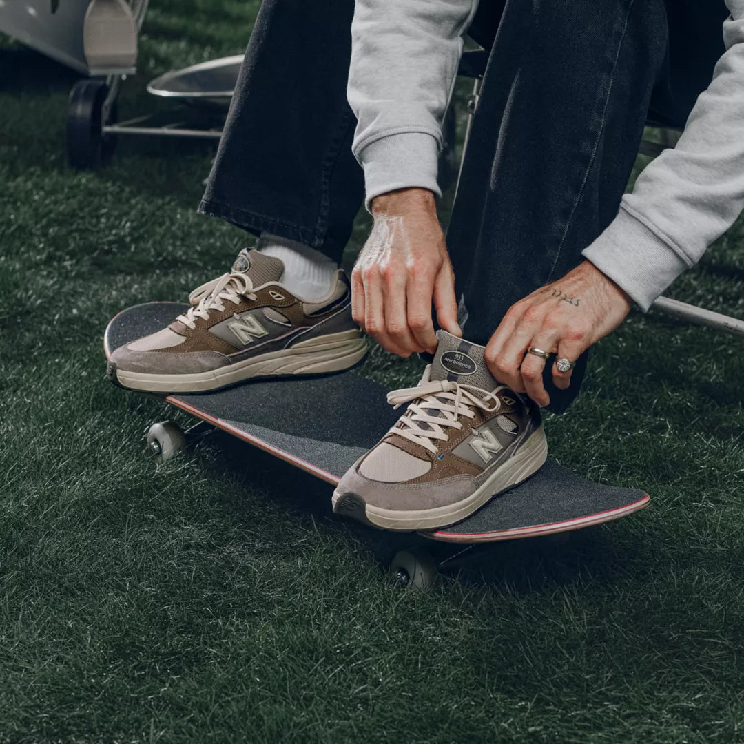 Men|Women NB Numeric Andrew Reynolds 933 / New Balance