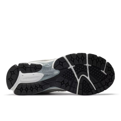Men|Women 2002R / New Balance