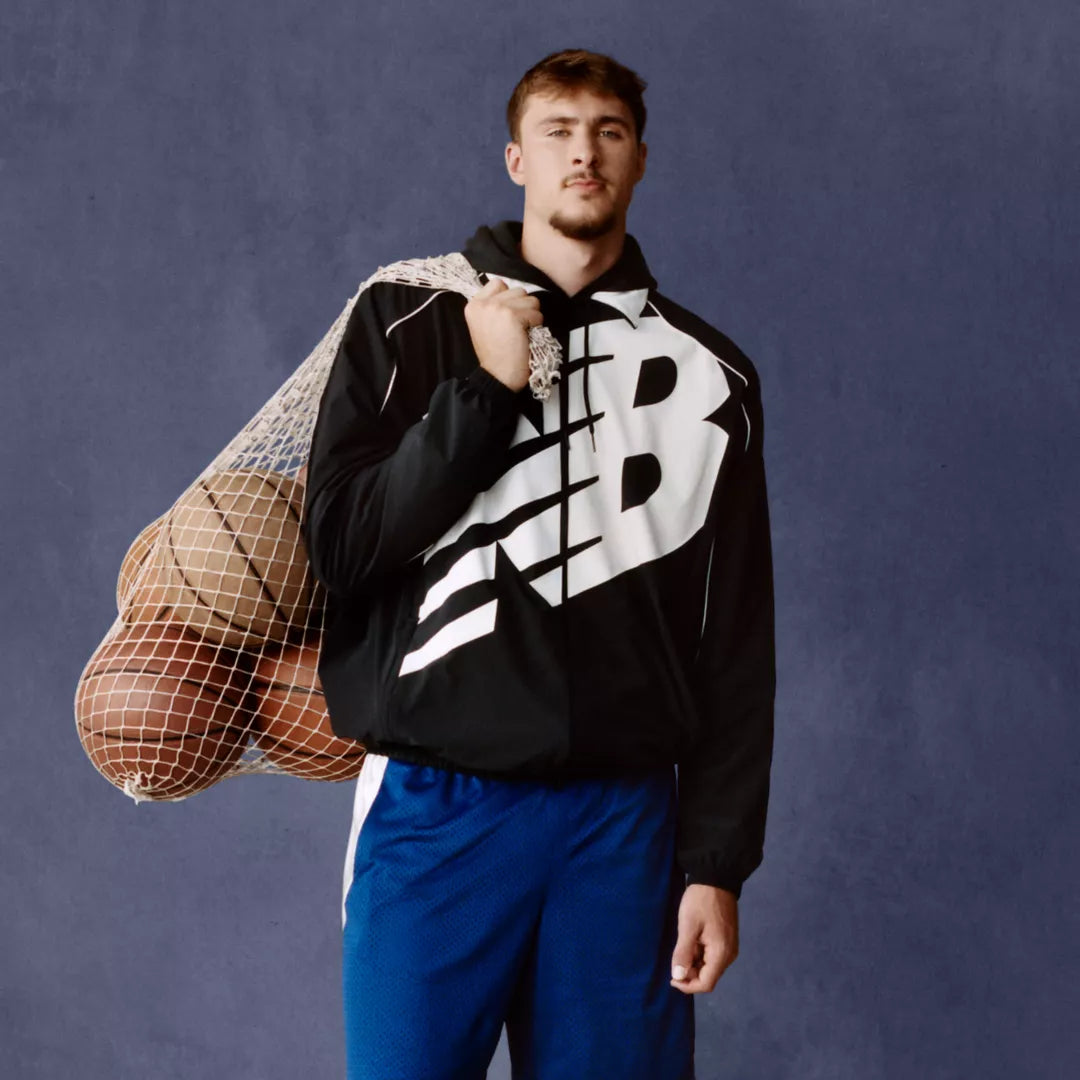 Men Basketball Oversized Print Woven Jacket / New Balance