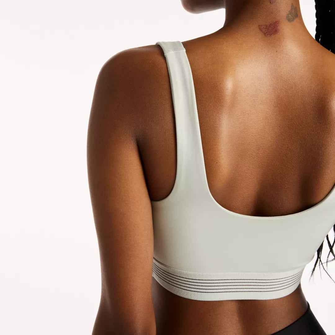 Women Gabby Thomas Signature Collection AC Train Bra / New Balance