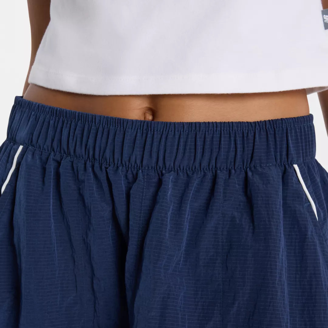 Women Sport Legacy Skirt / New Balance