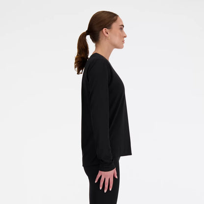 Women Sport Essential Long Sleeve / New Balance