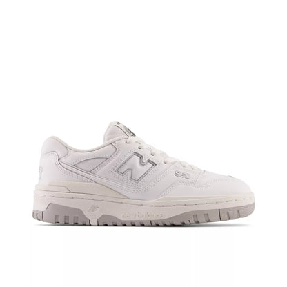 WHITE with NB WHITE,3.5,Standard (M)